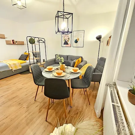 Fewo Honey, Ganze Ferienwohnung Mit 3 Schlafzimmern, Waschmaschine,Businesswohnung, Monteurzimmer Salzgitter Exterior foto