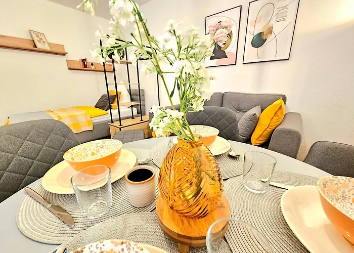 Fewo Honey, Ganze Ferienwohnung Mit 3 Schlafzimmern, Waschmaschine,Businesswohnung, Monteurzimmer