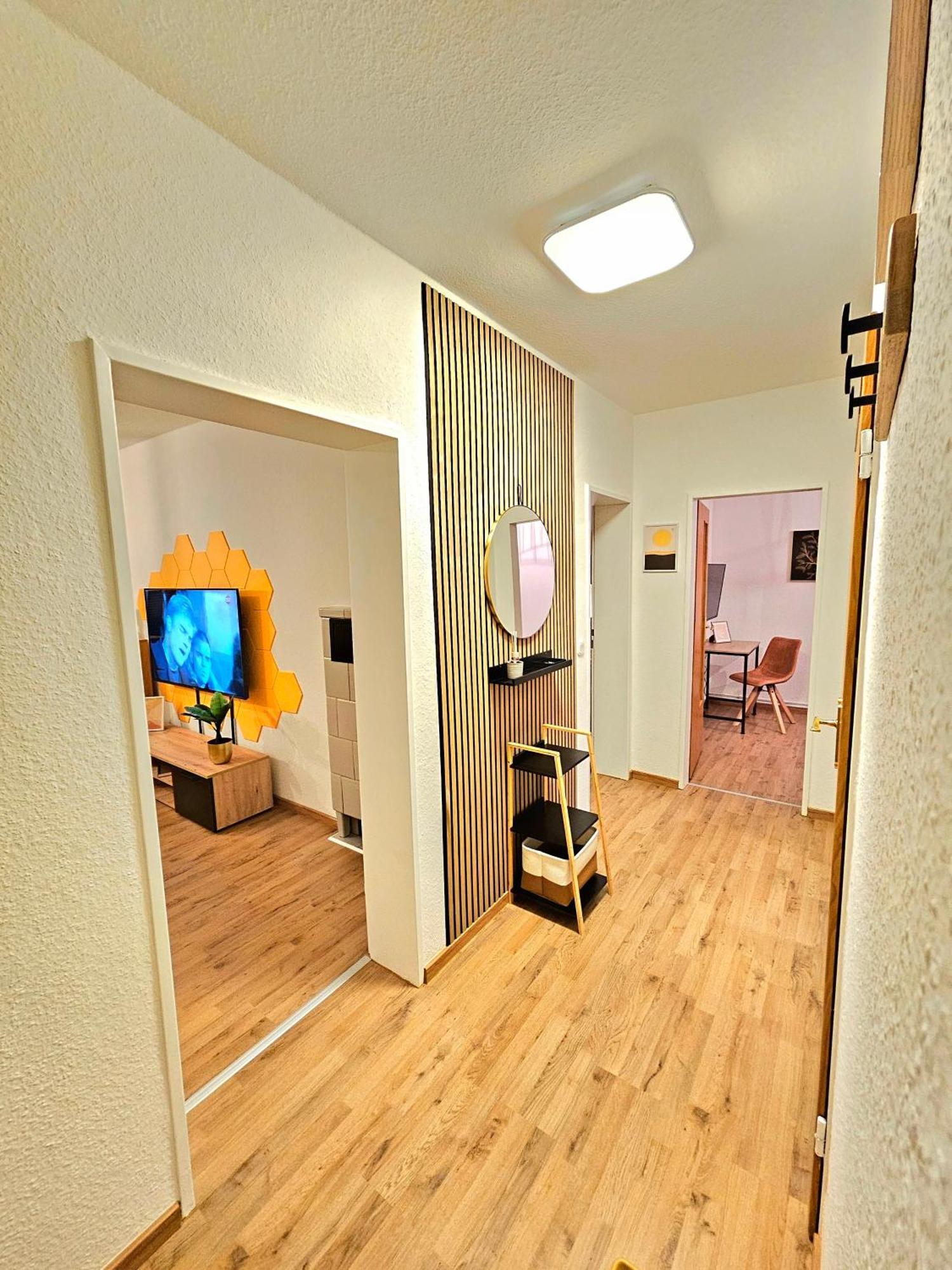 Honey, Ganze Mit 3 Schlafzimmern, Waschmaschine,businesswohnung, Monteurzimmer Apartment Salzgitter